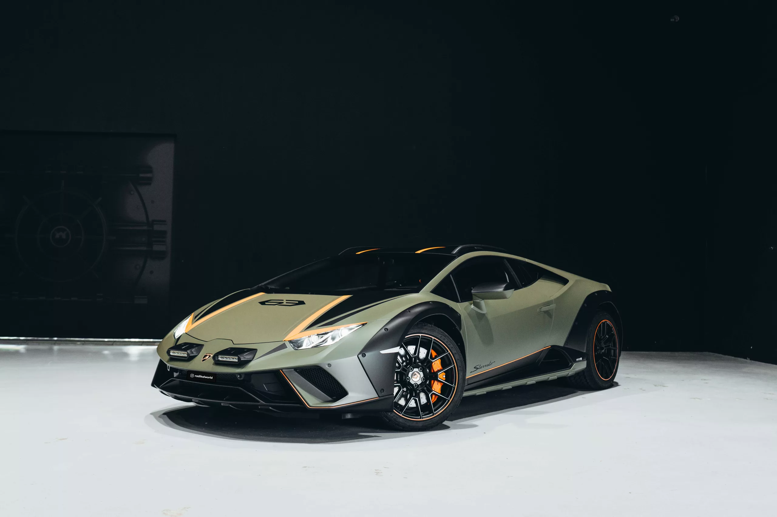 RADIKAL WORLD ADQUIERE EL PRIMER LAMBORGHINI HURACAN STERRATO EN ALQUILER DEL MUNDO