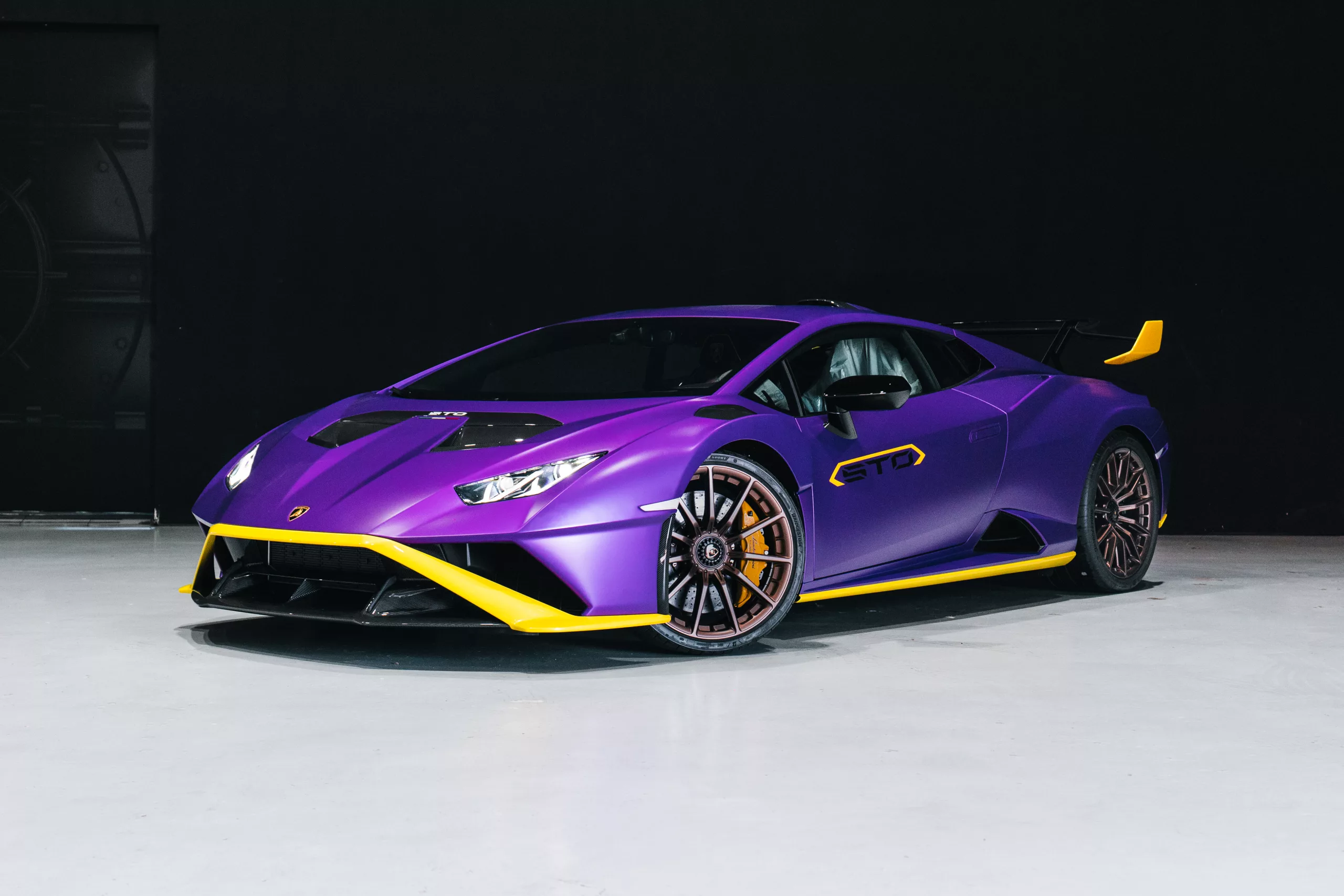 LAMBORGHINI HURACAN STO ULTIMO